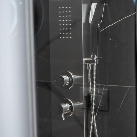 Ameli Home Luxury Apartment Tarento Exterior foto